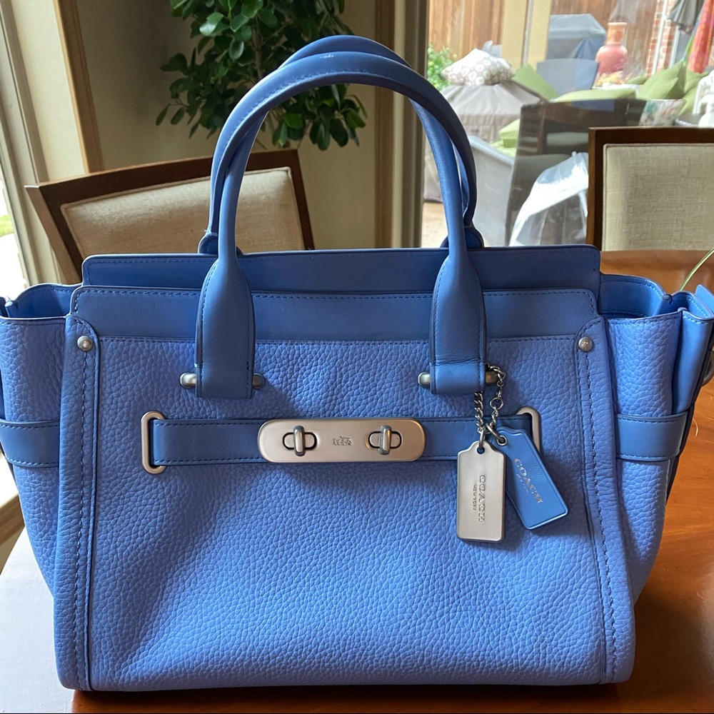 RARE COLOR Coach Pebbled Leather Swagger 27” Periwinkle